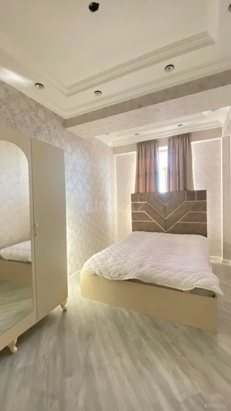 Kirayə verilir 3 otaqlı mənzil 122 m²