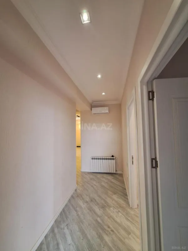Kirayə verilir 3 otaqlı mənzil 122 m²