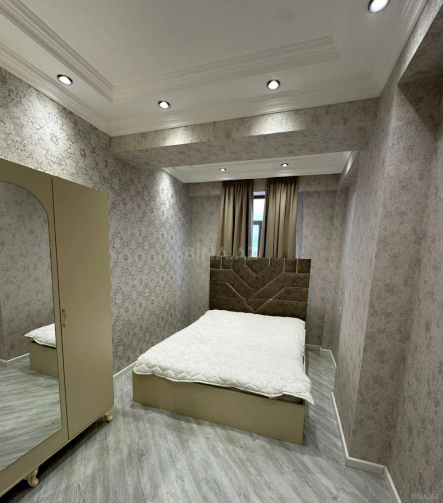 Kirayə verilir 3 otaqlı mənzil 122 m²