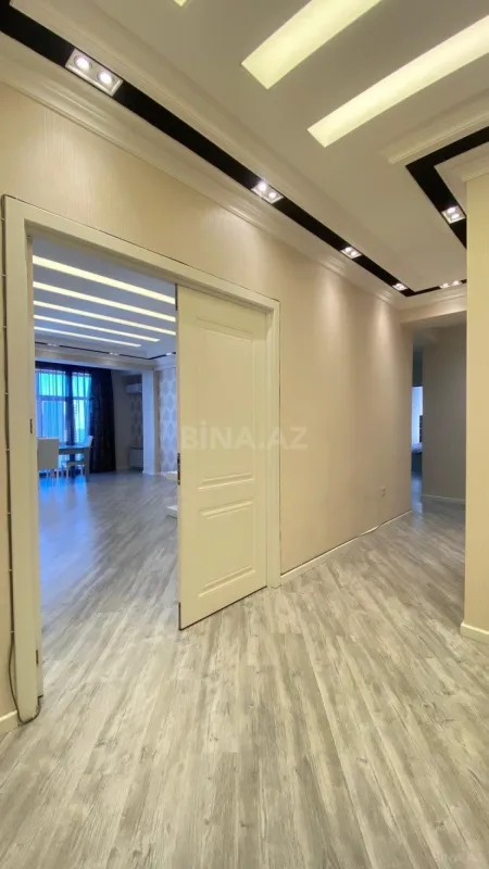 Kirayə verilir 3 otaqlı mənzil 122 m²