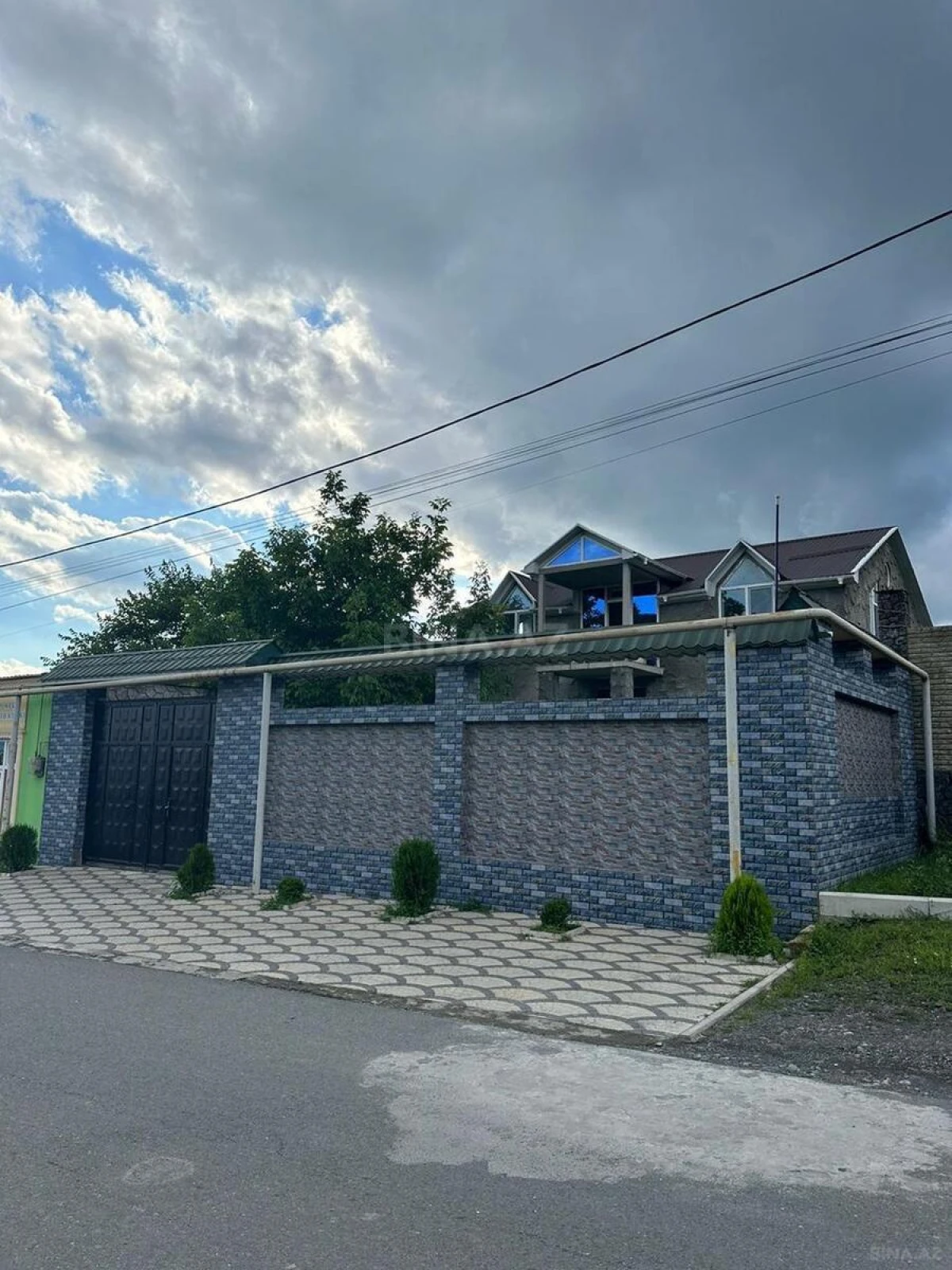 Satılır 5 otaqlı həyət evi 160 m²