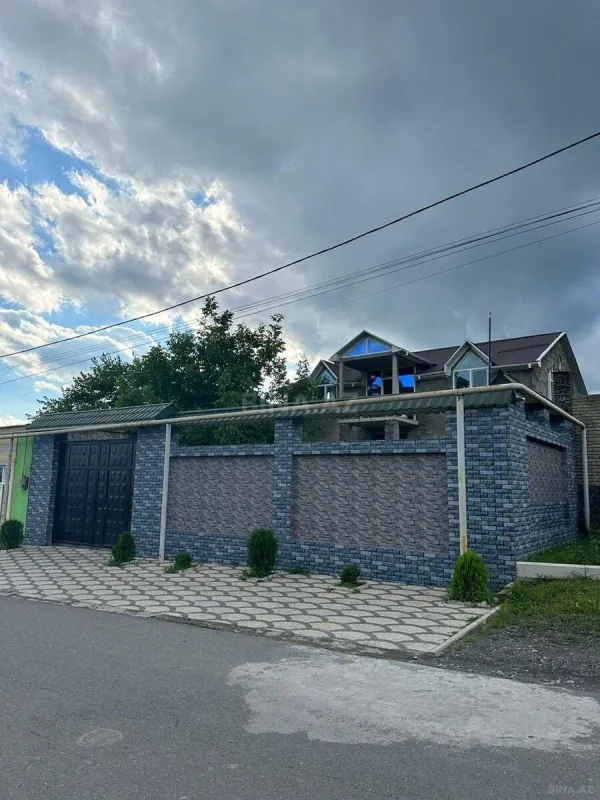 Satılır 5 otaqlı həyət evi 160 m²