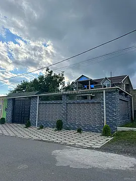 Satılır 5 otaqlı həyət evi 160 m² — Qəbələ 5 otaq 160.00 m²