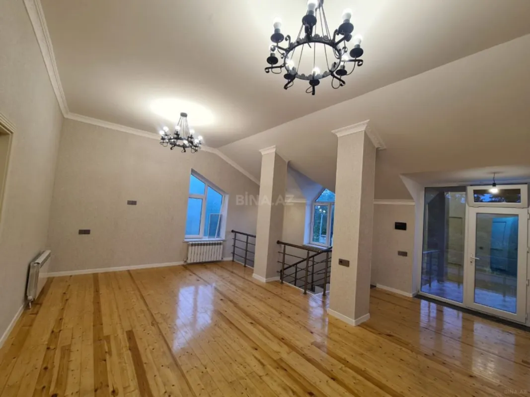 Satılır 5 otaqlı həyət evi 160 m²