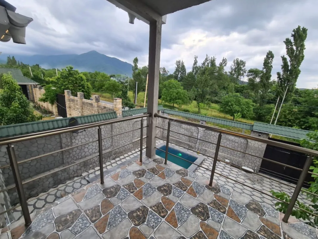 Satılır 5 otaqlı həyət evi 160 m²