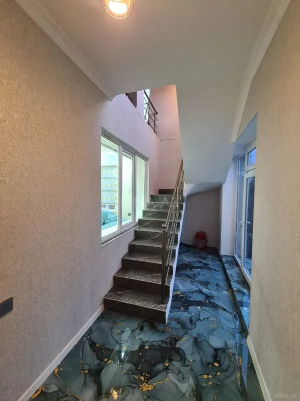 Satılır 5 otaqlı həyət evi 160 m²