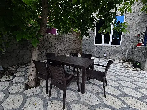 Satılır 5 otaqlı həyət evi 160 m²