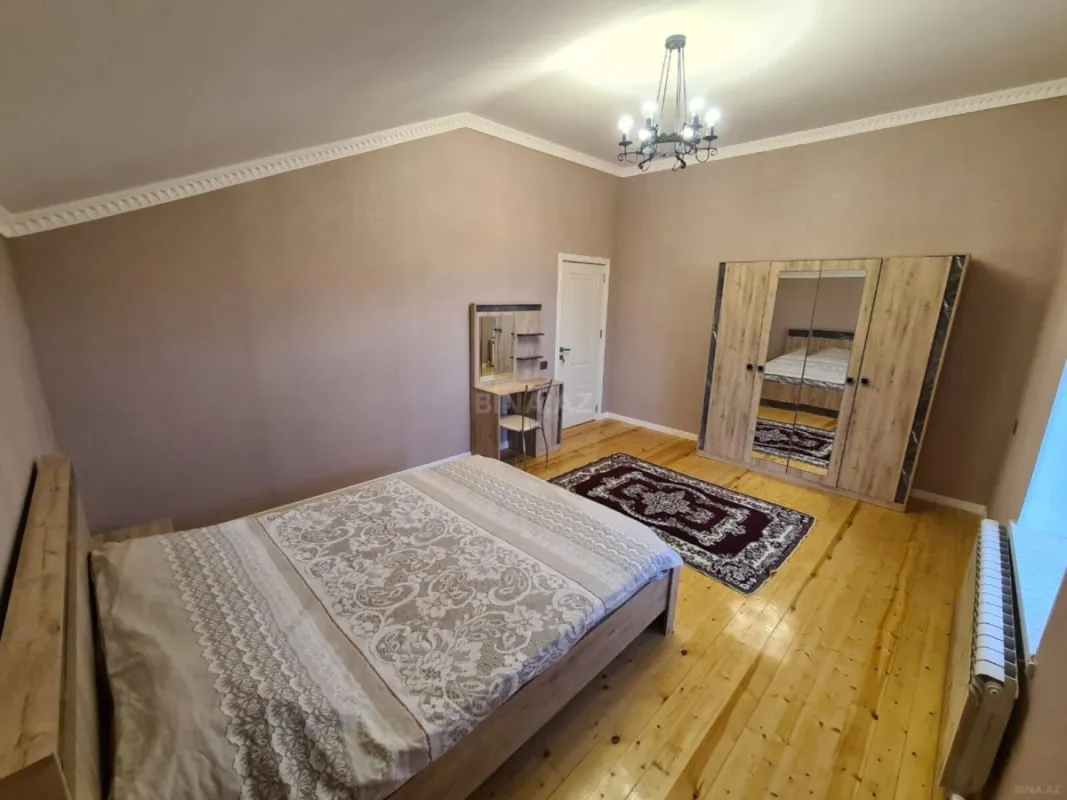 Satılır 5 otaqlı həyət evi 160 m²