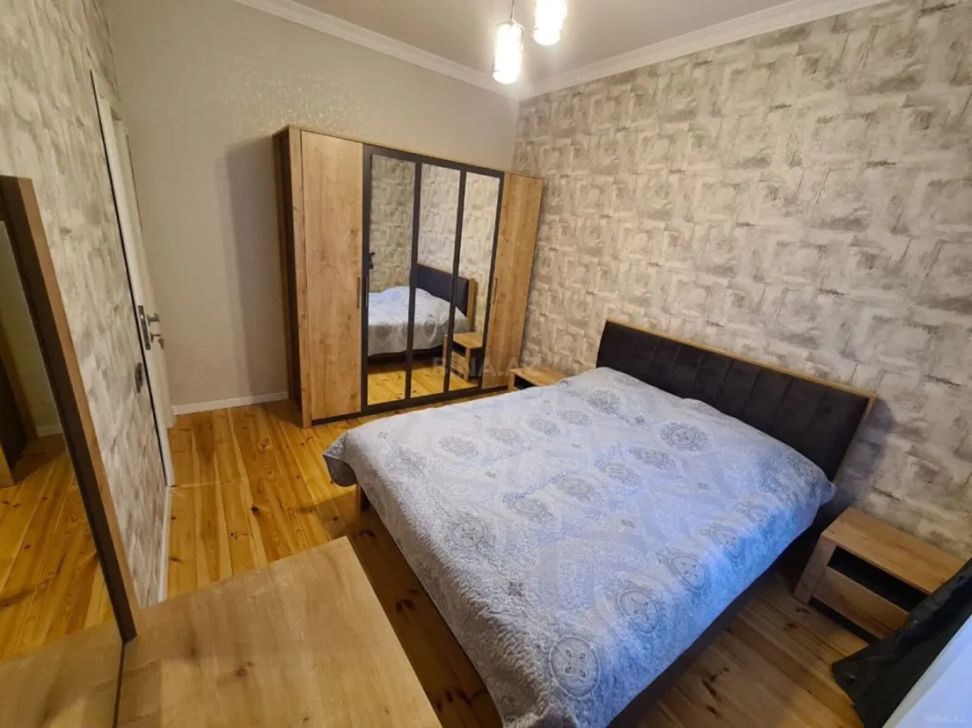 Satılır 5 otaqlı həyət evi 160 m²