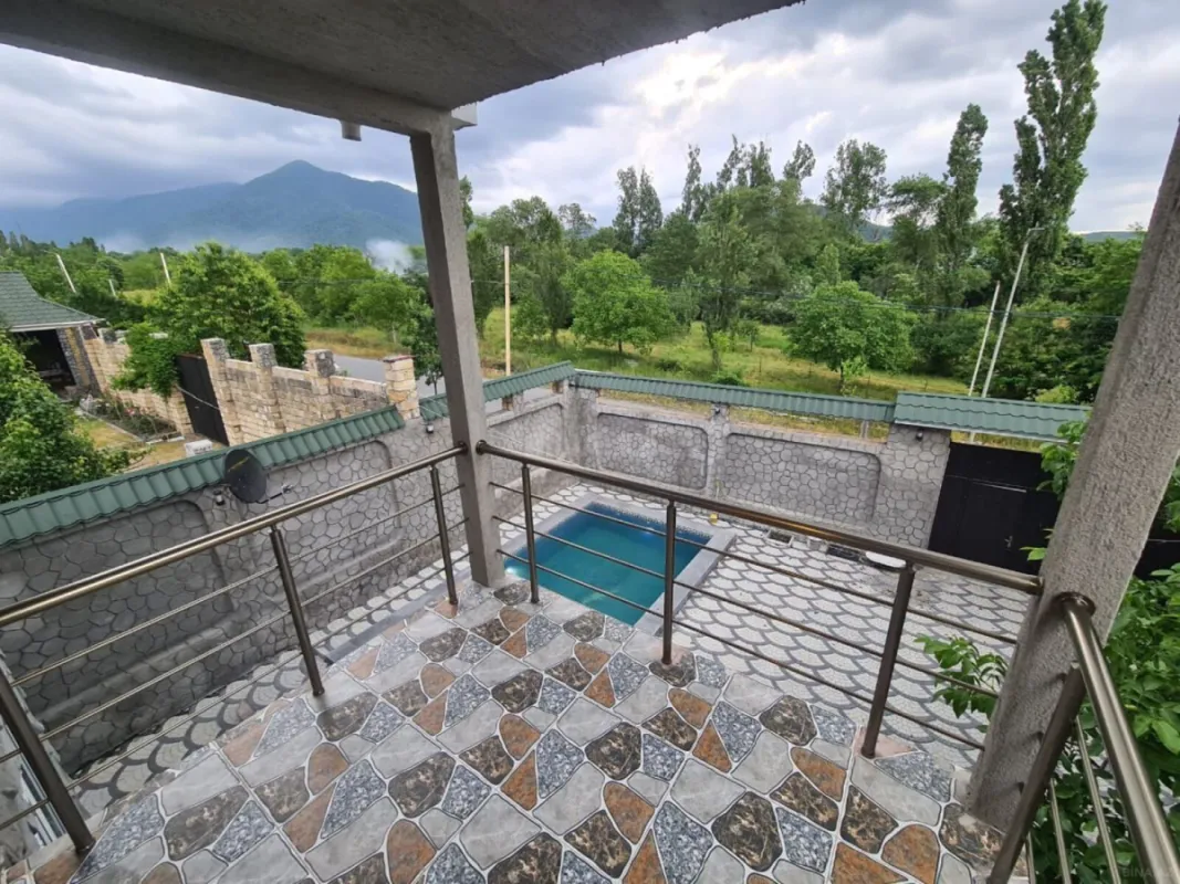 Satılır 5 otaqlı həyət evi 160 m²