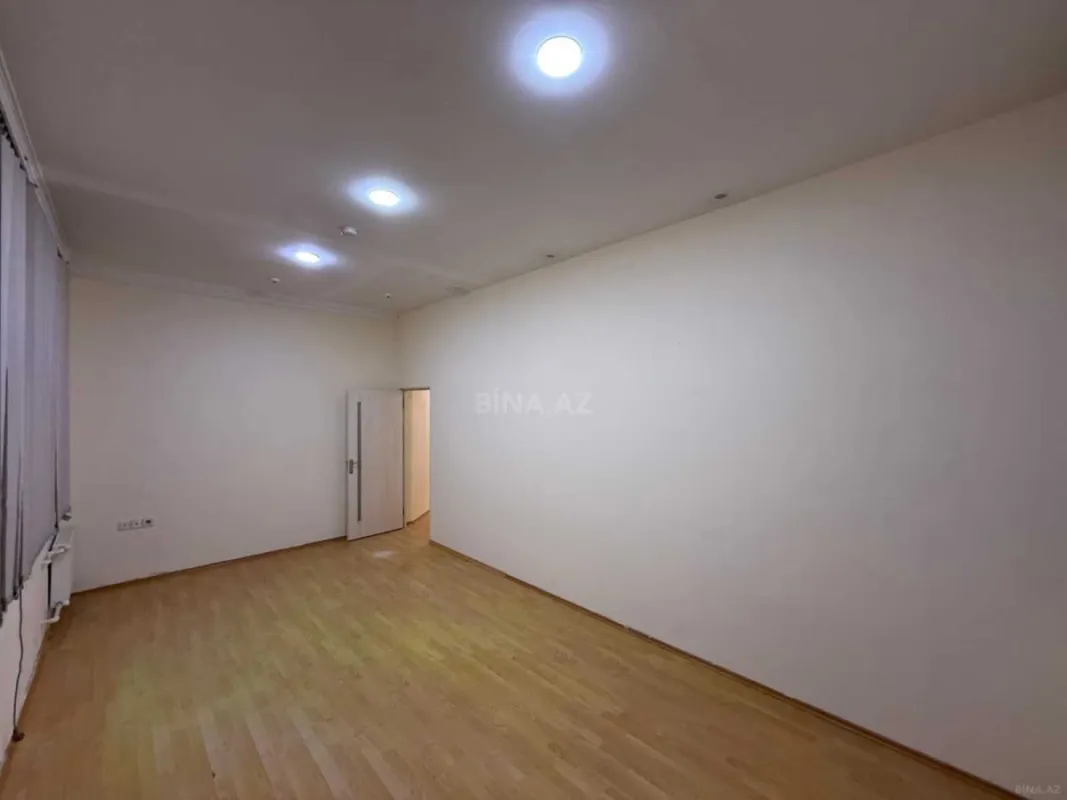 Kirayə verilir 6 otaqlı mənzil 225 m²