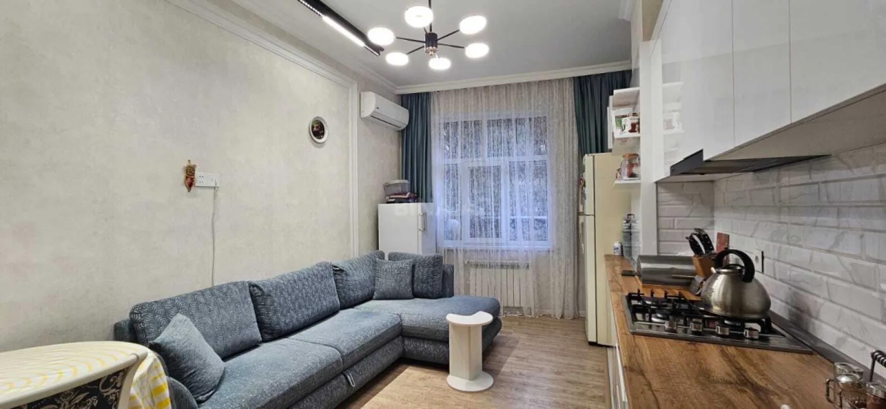 Satılır 3 otaqlı mənzil 118 m²
