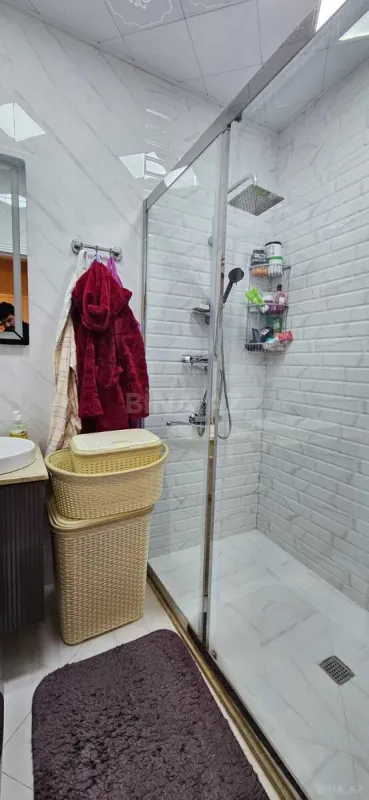 Satılır 3 otaqlı mənzil 118 m²