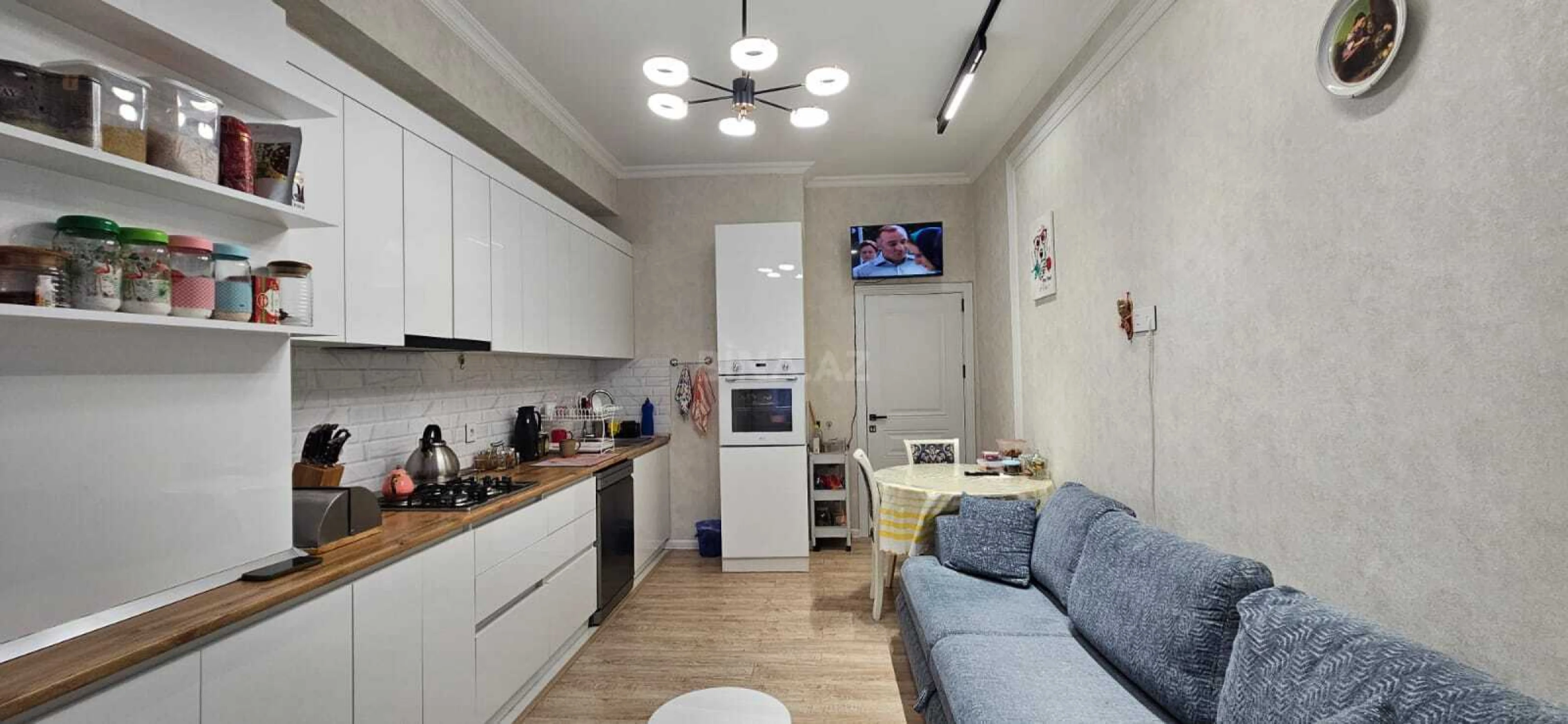 Satılır 3 otaqlı mənzil 118 m²