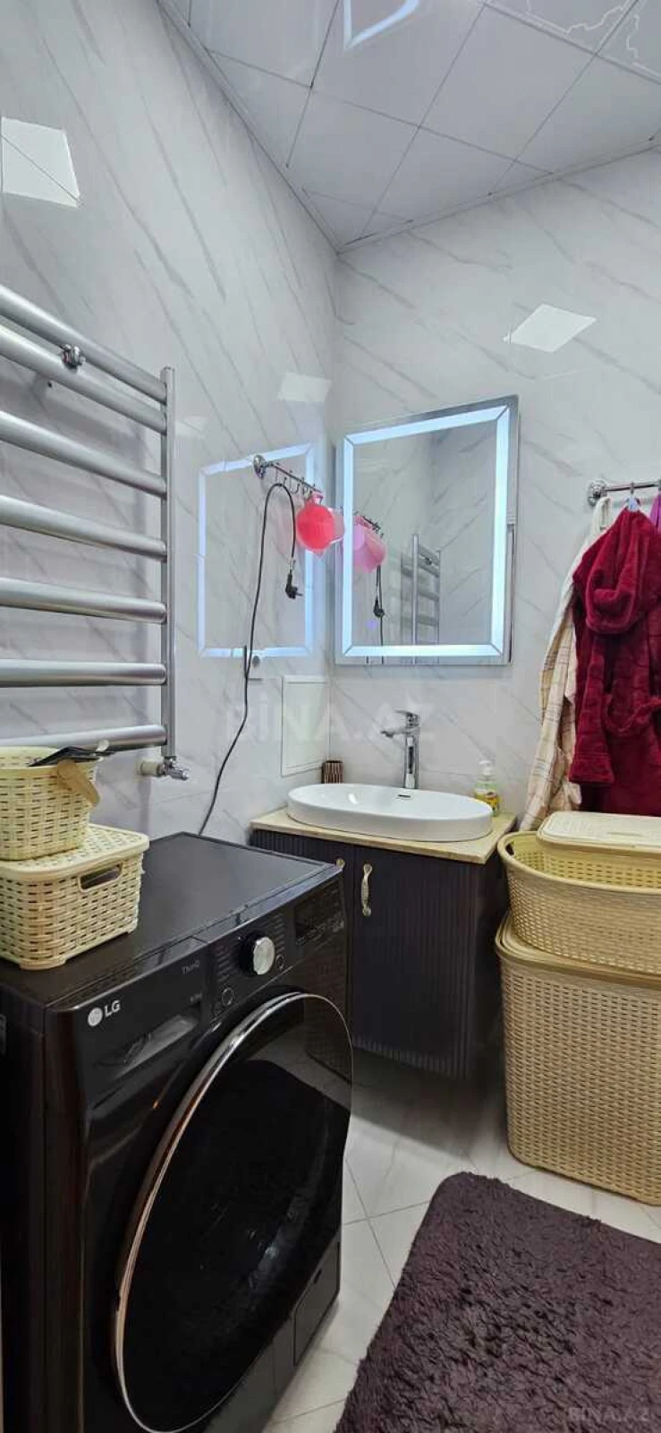 Satılır 3 otaqlı mənzil 118 m²