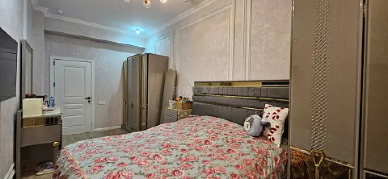 Satılır 3 otaqlı mənzil 118 m²