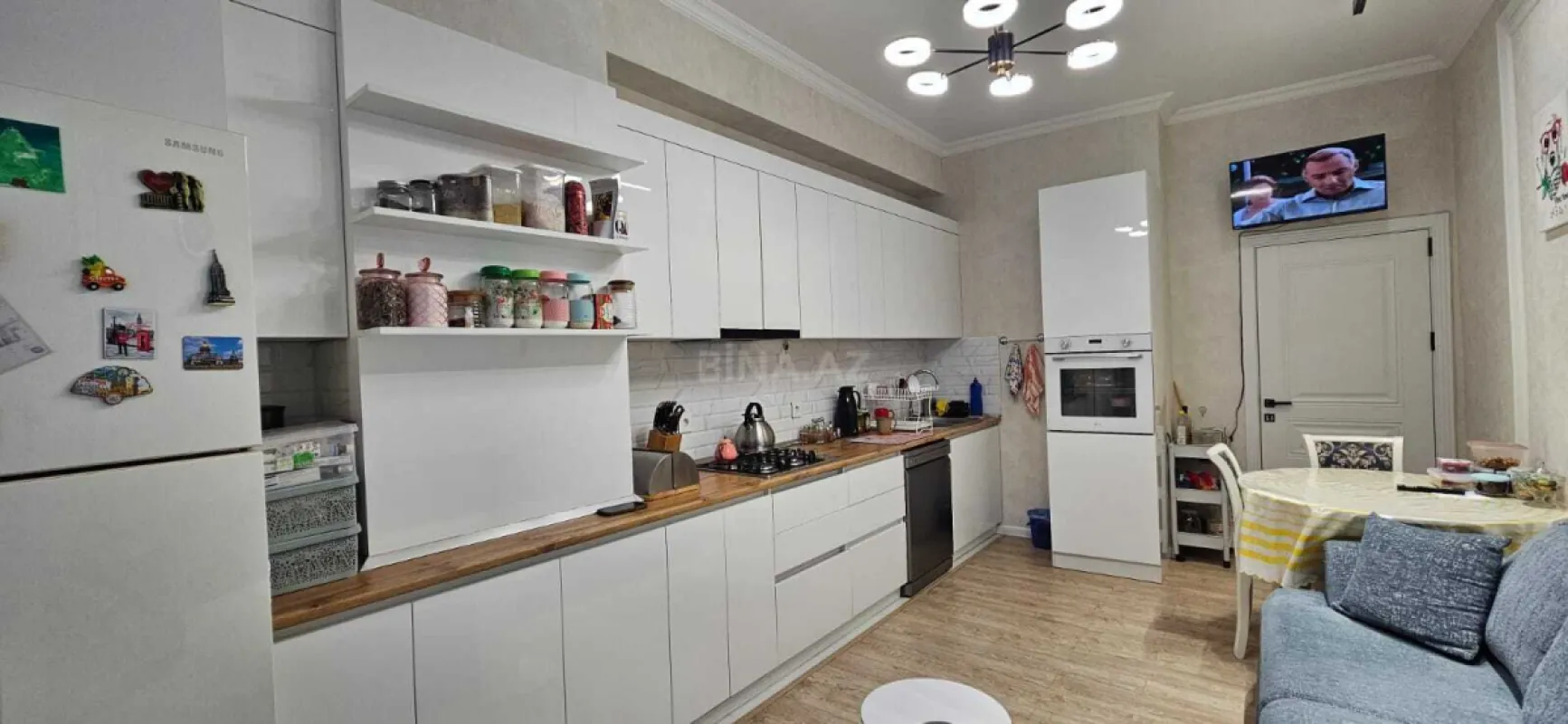 Satılır 3 otaqlı mənzil 118 m²