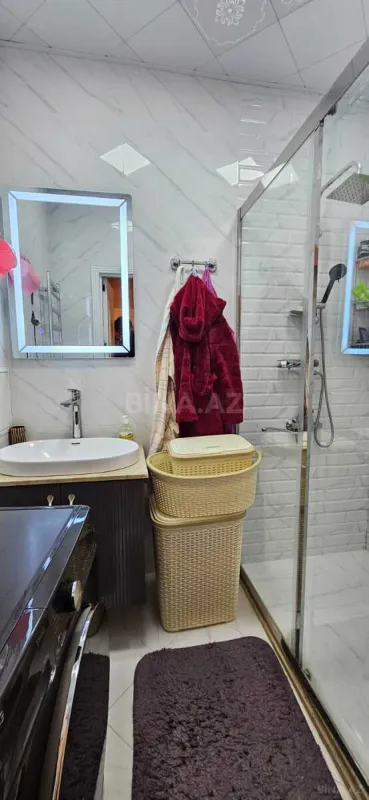 Satılır 3 otaqlı mənzil 118 m²