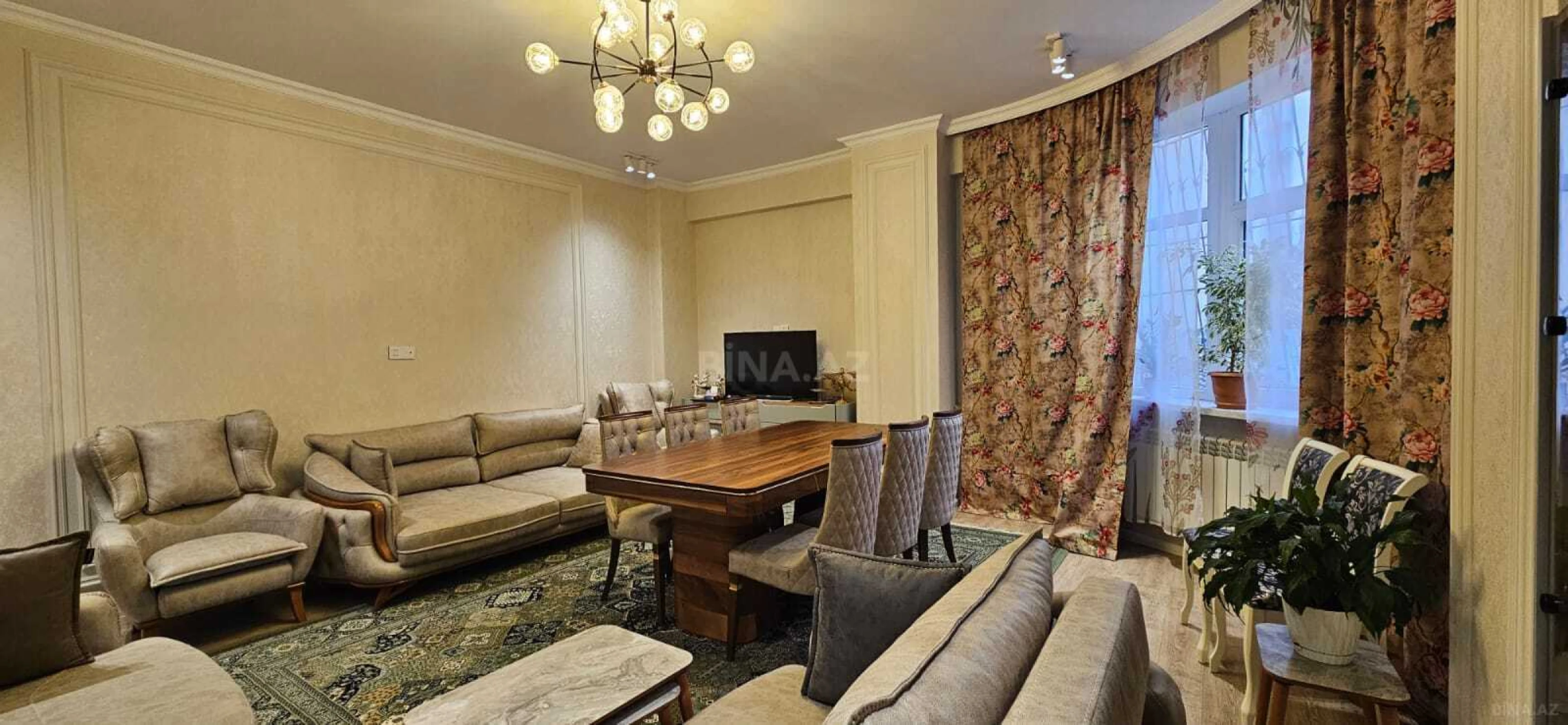 Satılır 3 otaqlı mənzil 118 m²