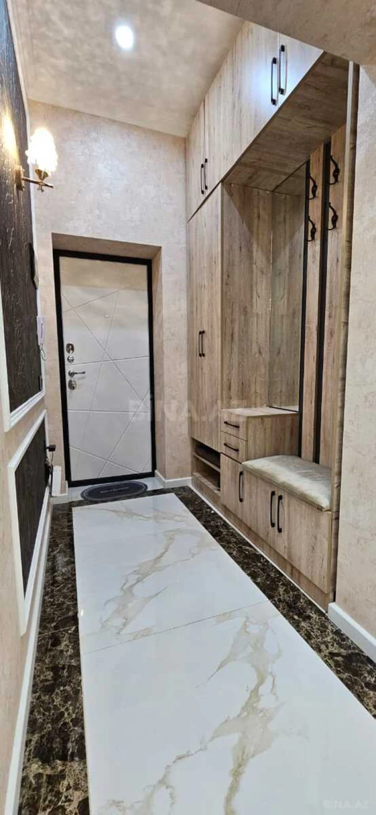 Satılır 2 otaqlı mənzil 69 m²