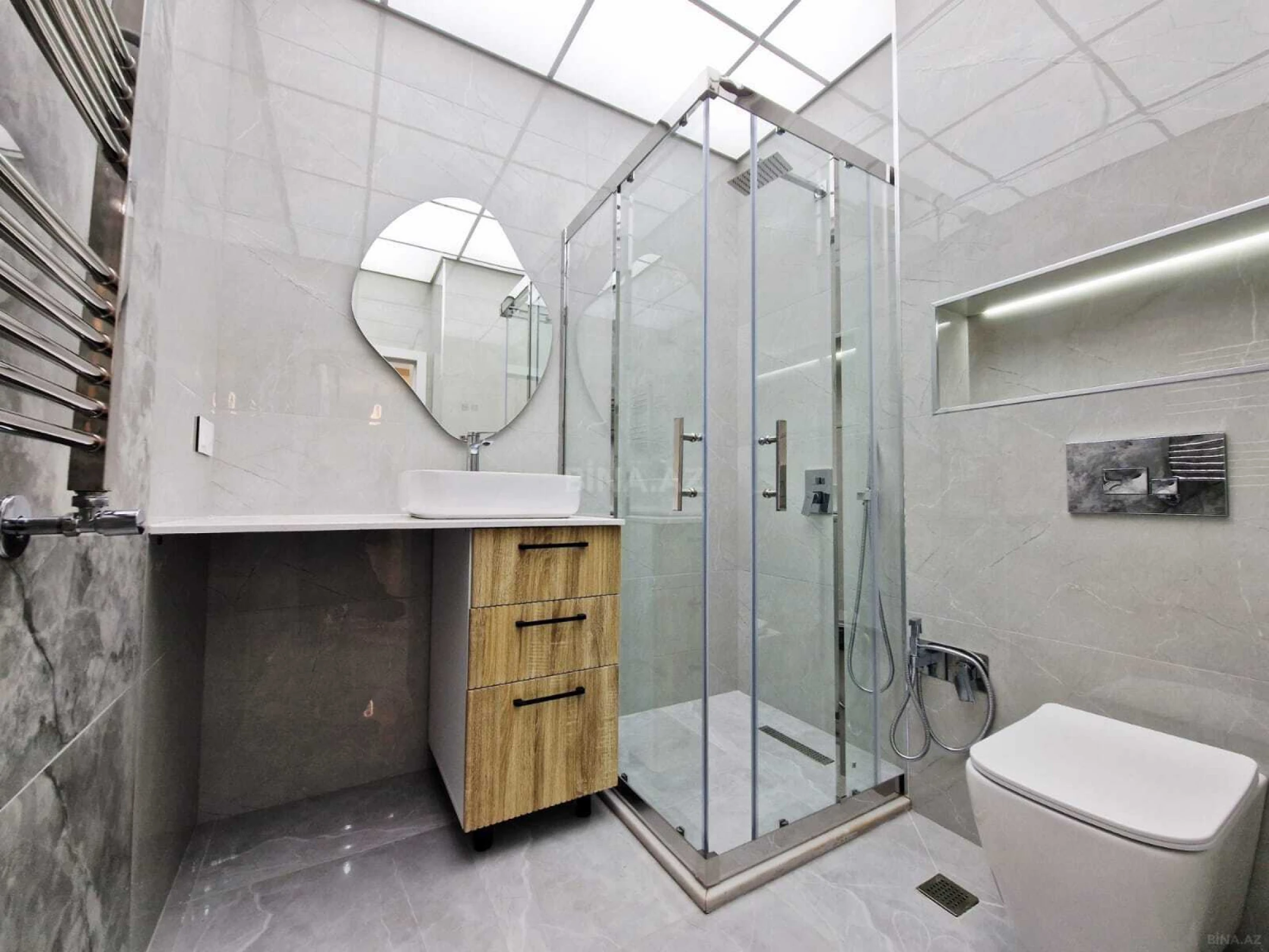 Satılır 3 otaqlı mənzil 120 m²