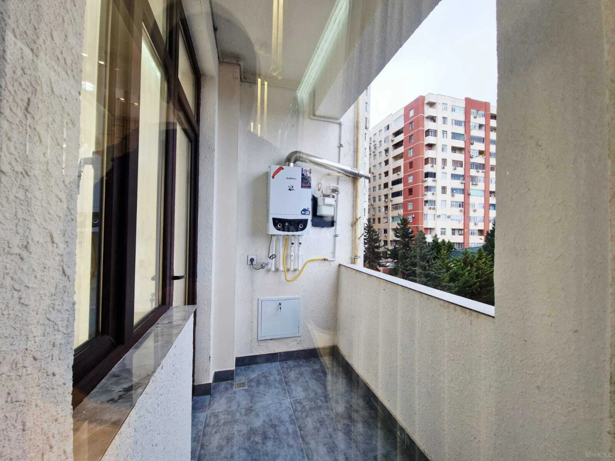 Satılır 3 otaqlı mənzil 120 m²