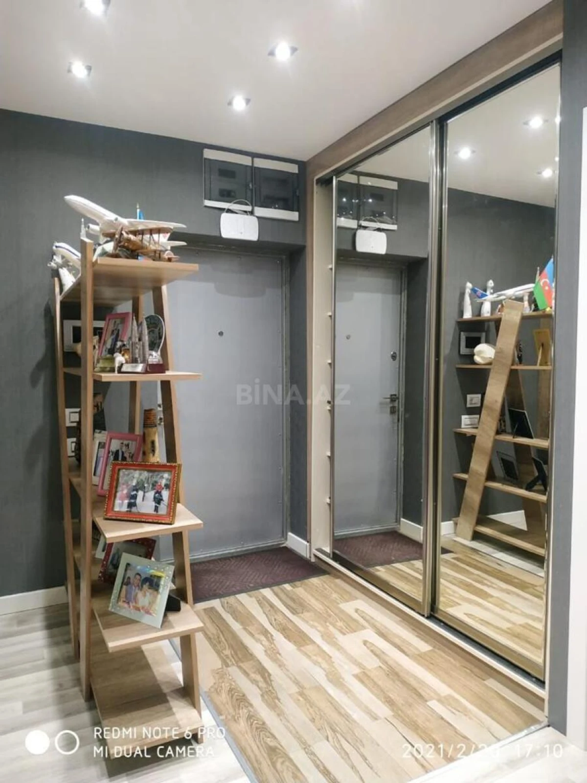 Satılır 5 otaqlı mənzil 143 m²