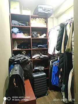 Satılır 5 otaqlı mənzil 143 m²