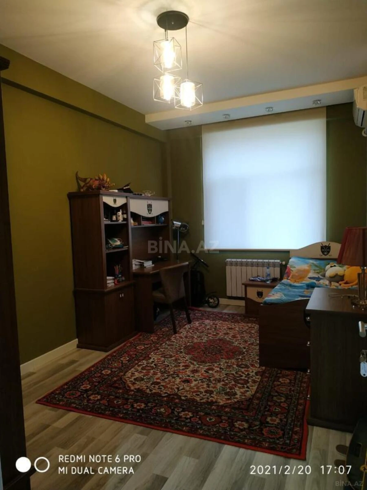 Satılır 5 otaqlı mənzil 143 m²