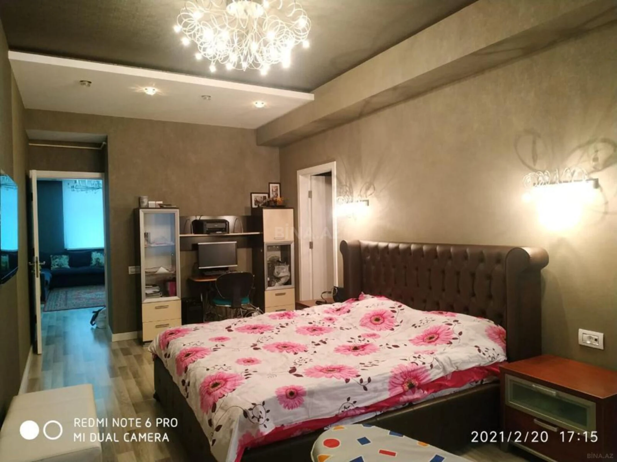 Satılır 5 otaqlı mənzil 143 m²