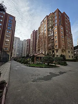 Satılır obyekt 400 m²