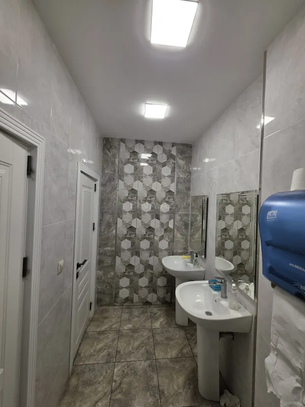 Satılır obyekt 400 m²