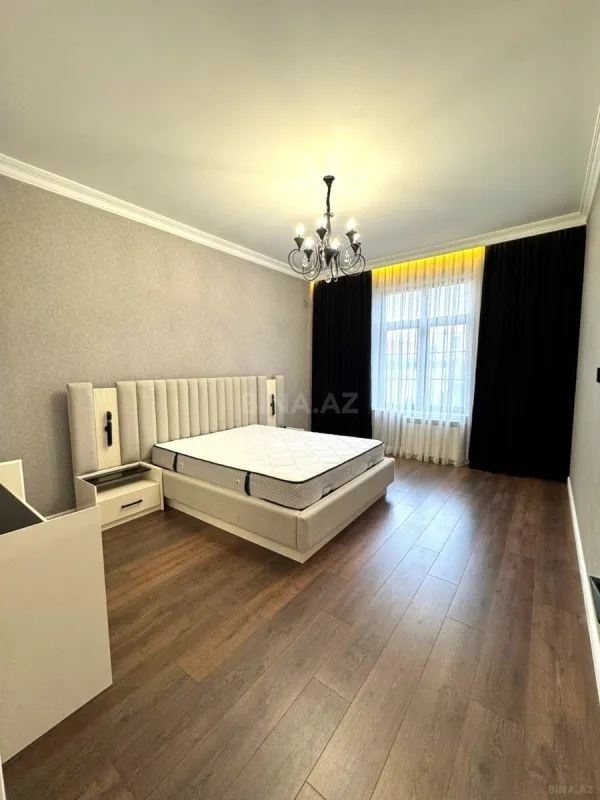 Satılır 5 otaqlı həyət evi 460 m²