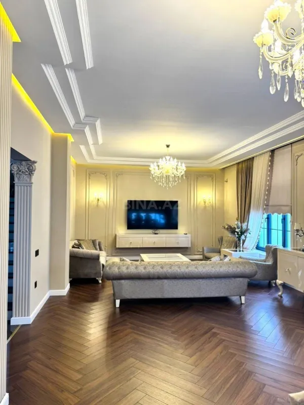 Satılır 5 otaqlı həyət evi 460 m²