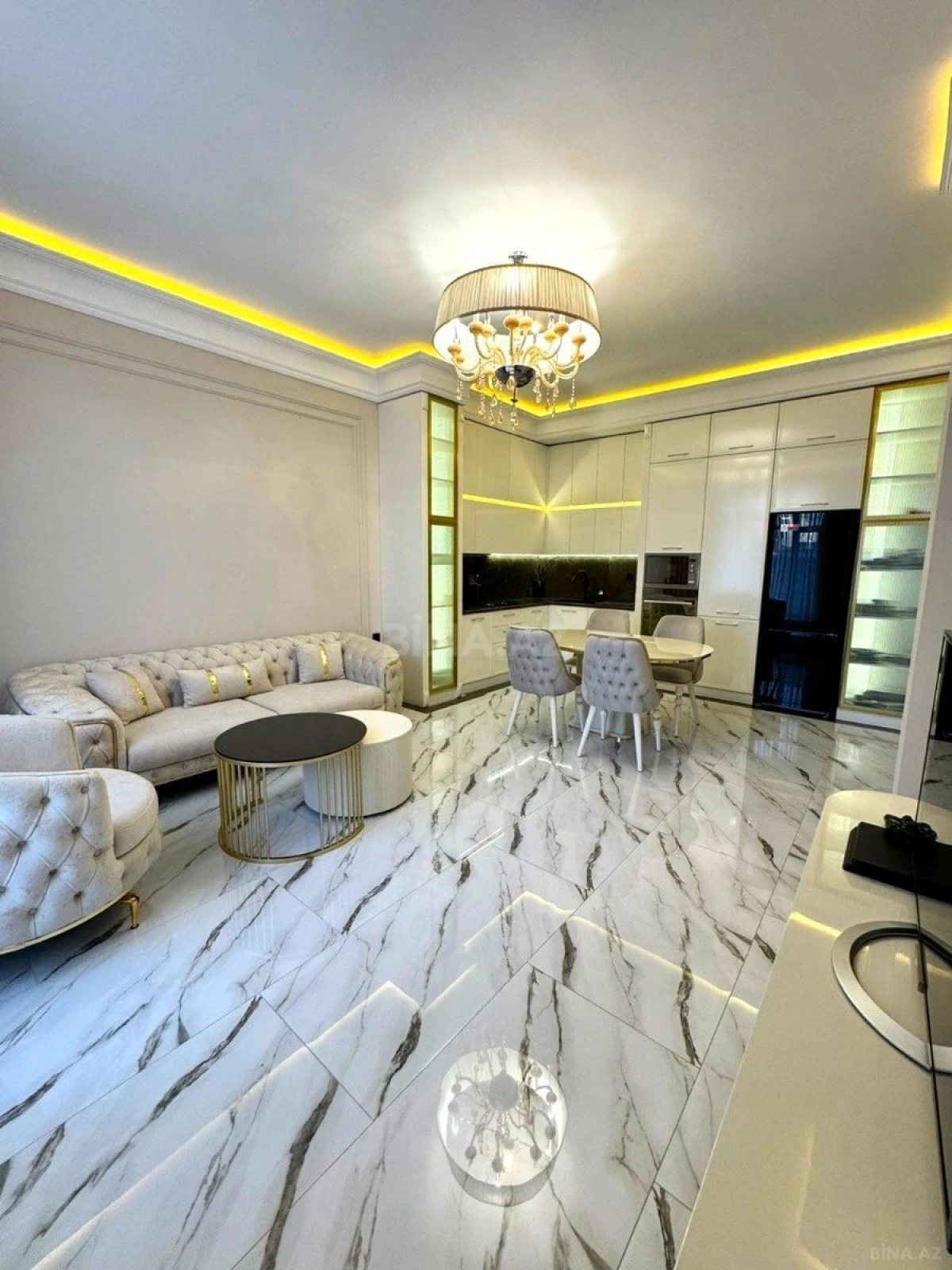 Satılır 5 otaqlı həyət evi 460 m²