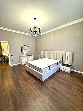 Satılır 5 otaqlı həyət evi 460 m²