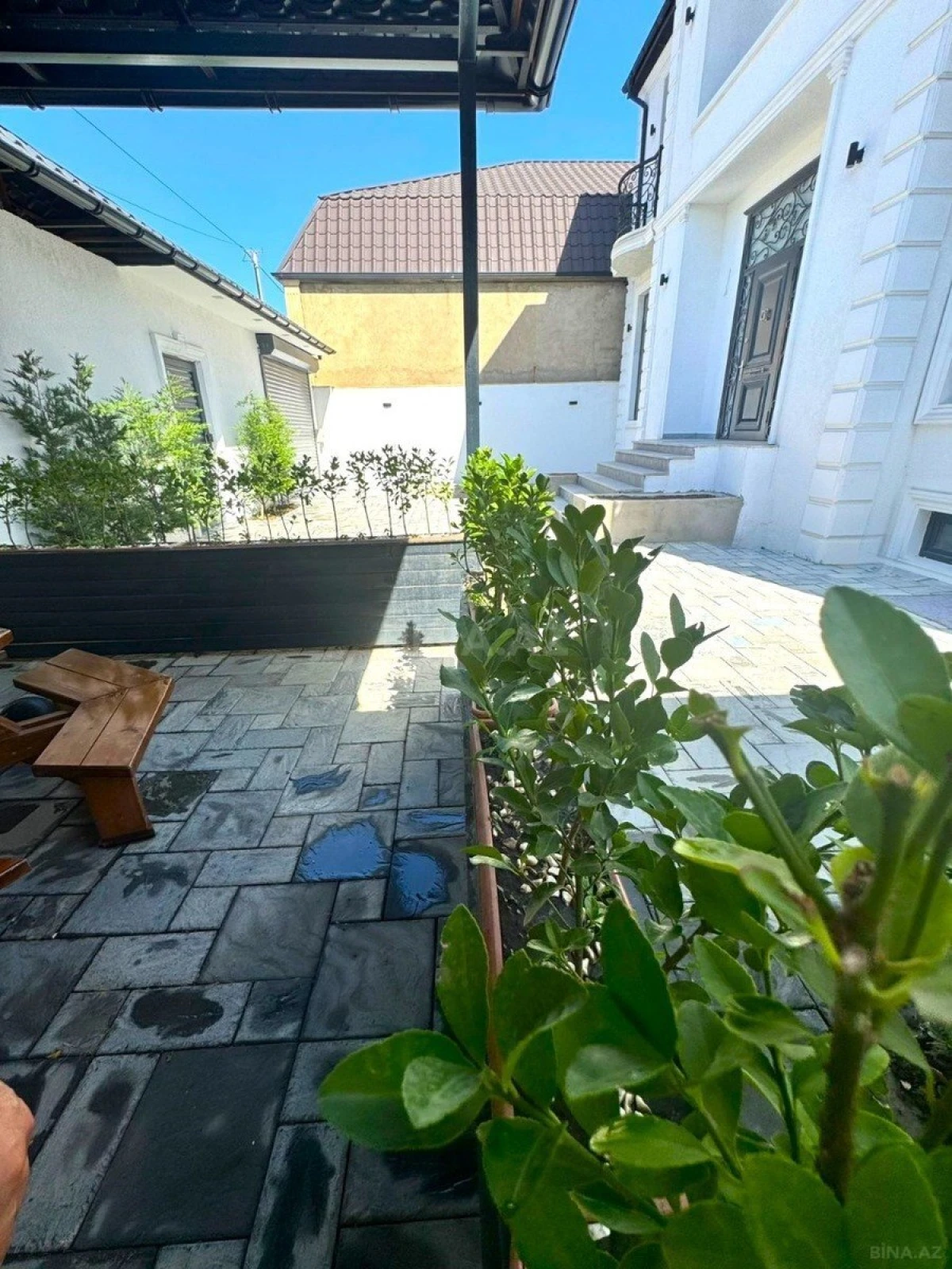 Satılır 5 otaqlı həyət evi 460 m²