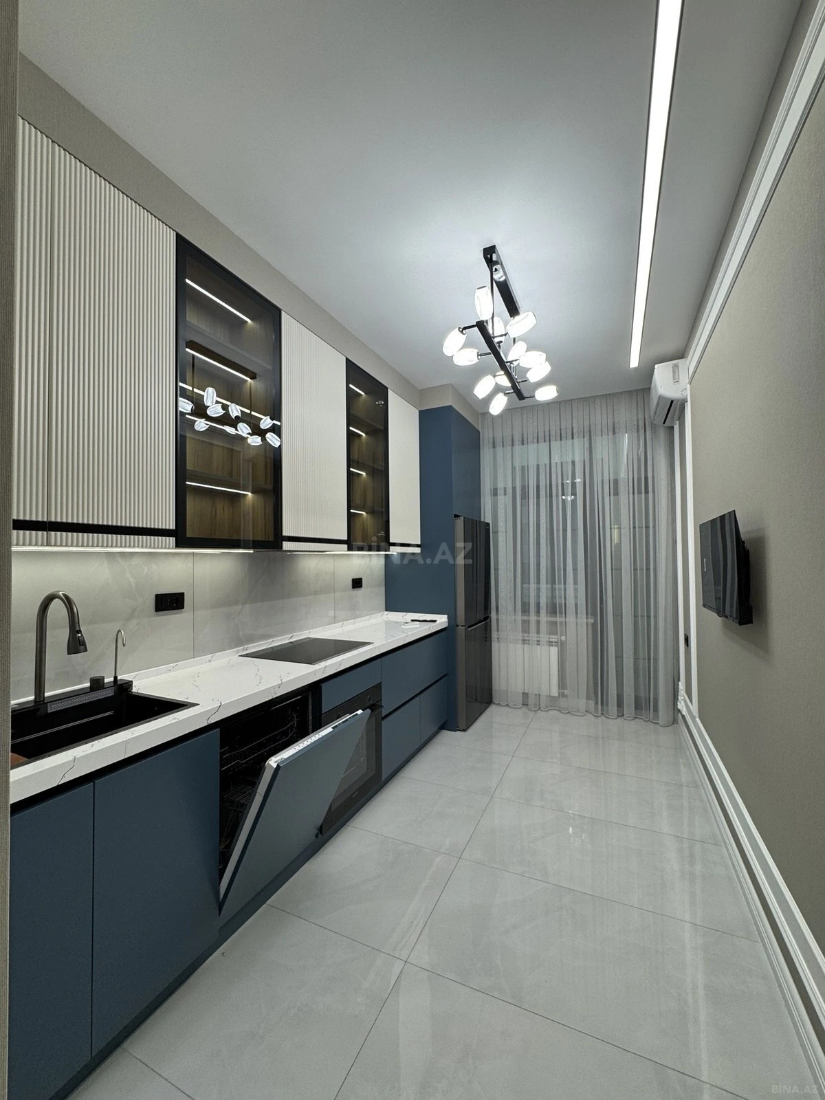 Satılır 2 otaqlı mənzil 86 m²