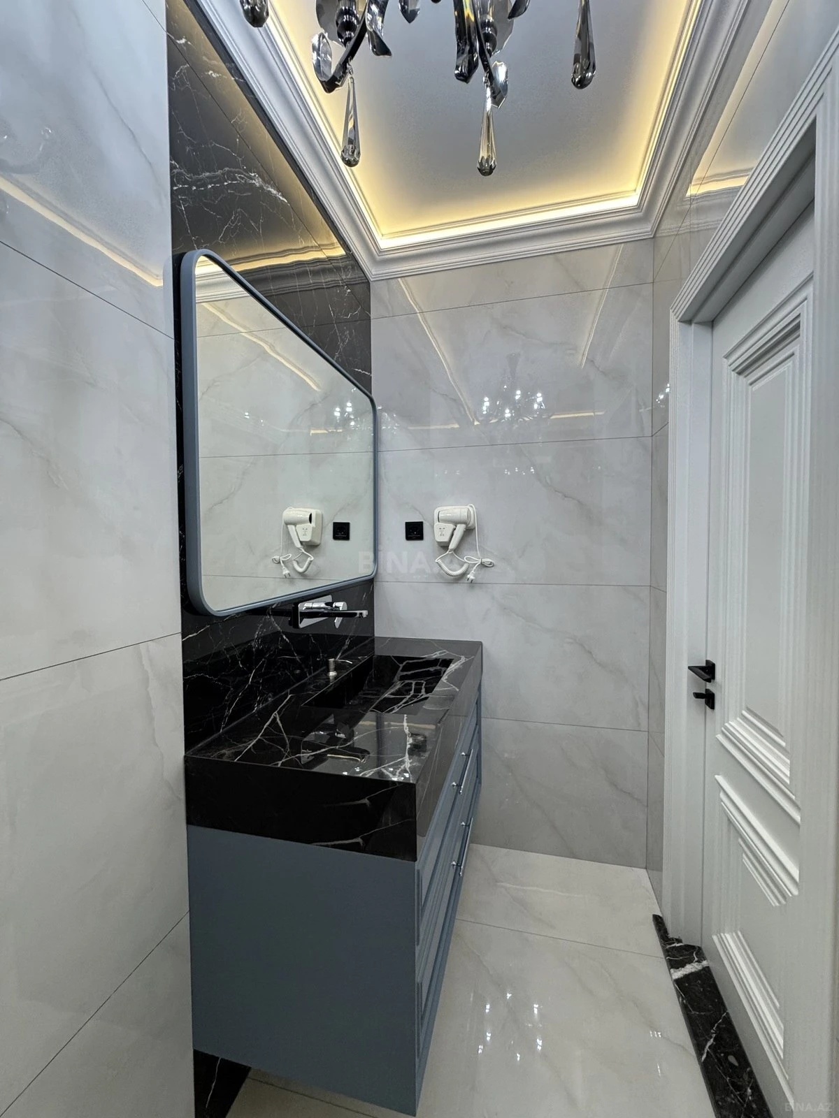 Satılır 2 otaqlı mənzil 86 m²