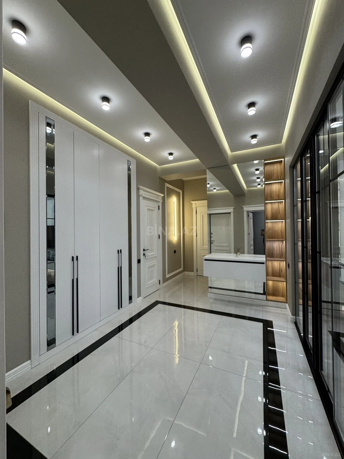 Satılır 2 otaqlı mənzil 86 m²