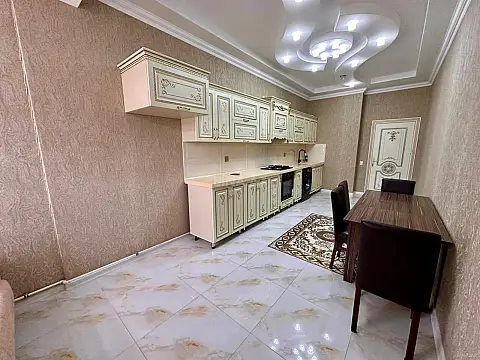 Satılır 3 otaqlı mənzil 150 m²