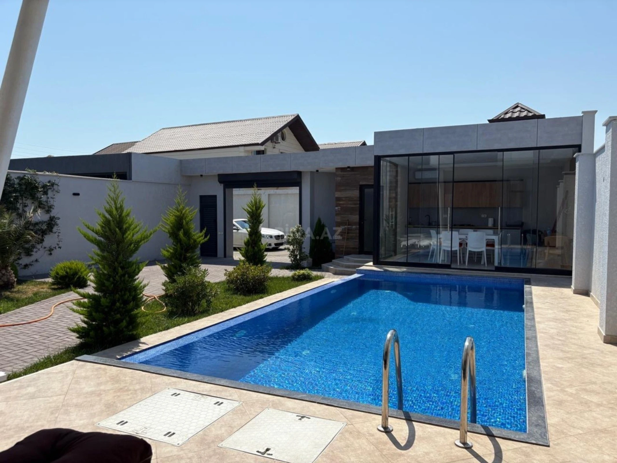 Kirayə verilir 4 otaqlı həyət evi 280 m²