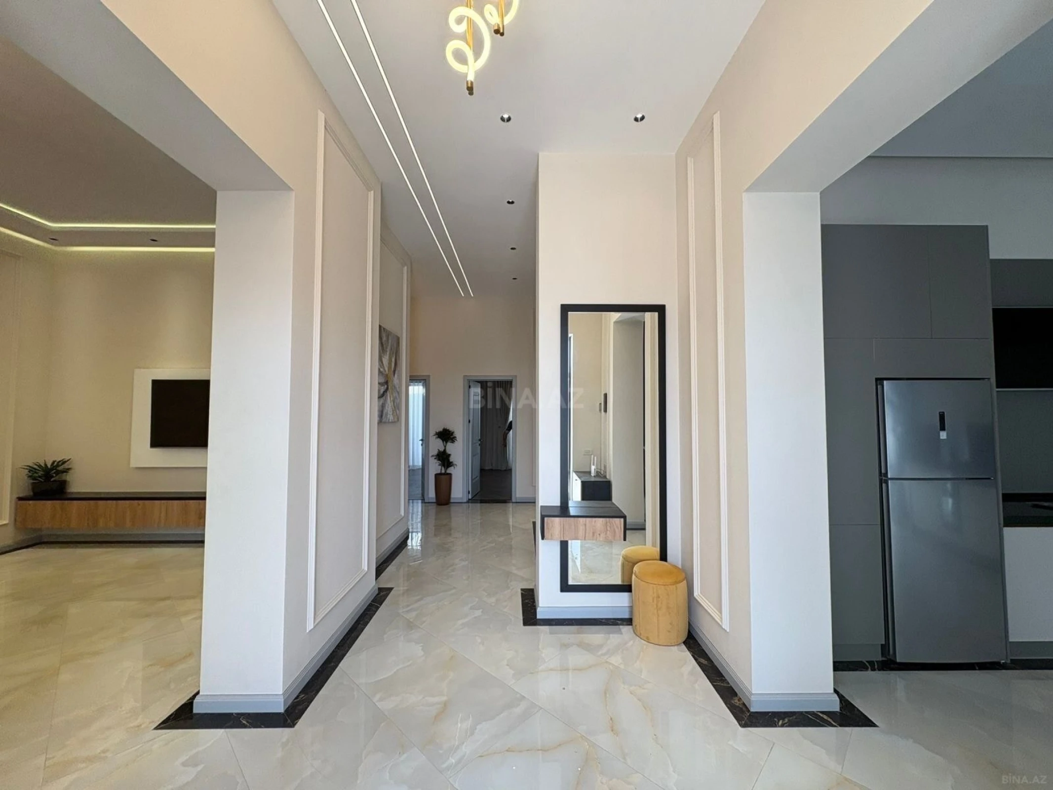 Kirayə verilir 4 otaqlı həyət evi 280 m²