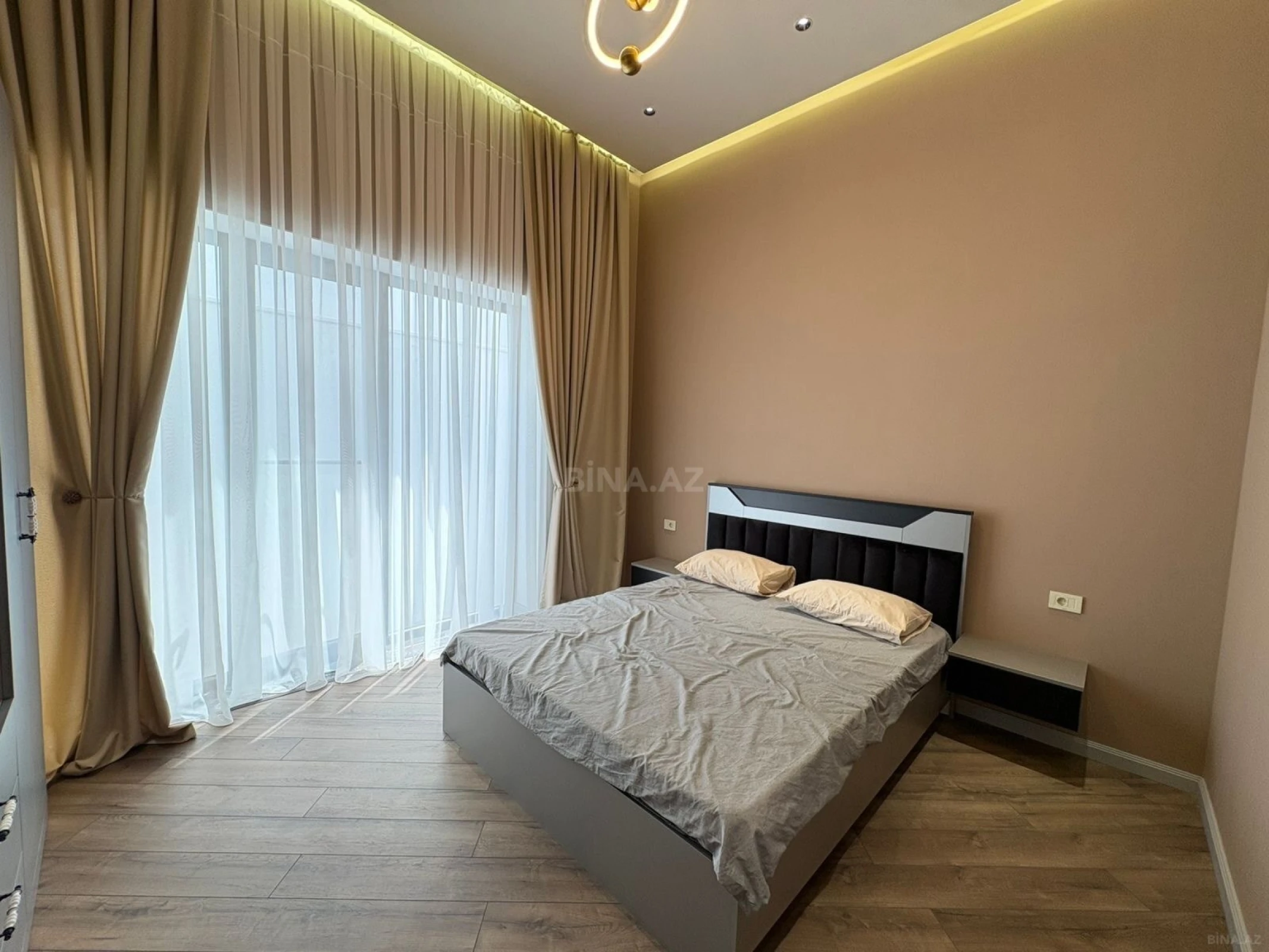 Kirayə verilir 4 otaqlı həyət evi 280 m²