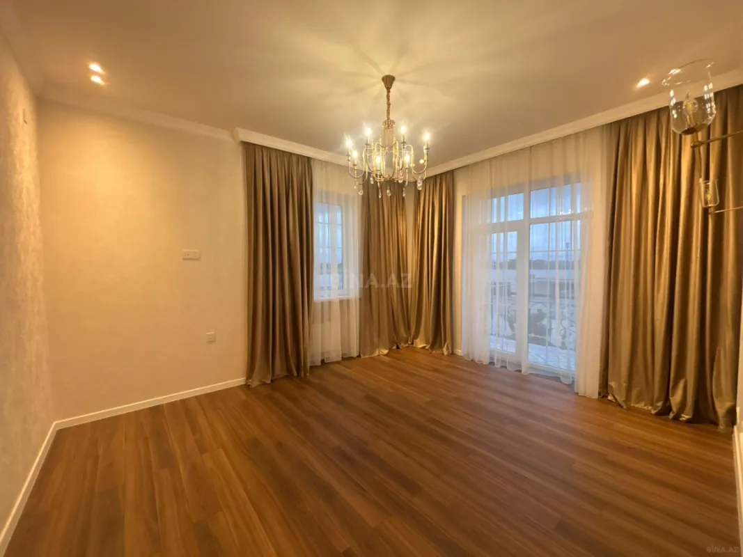 Satılır 4 otaqlı həyət evi 180 m²