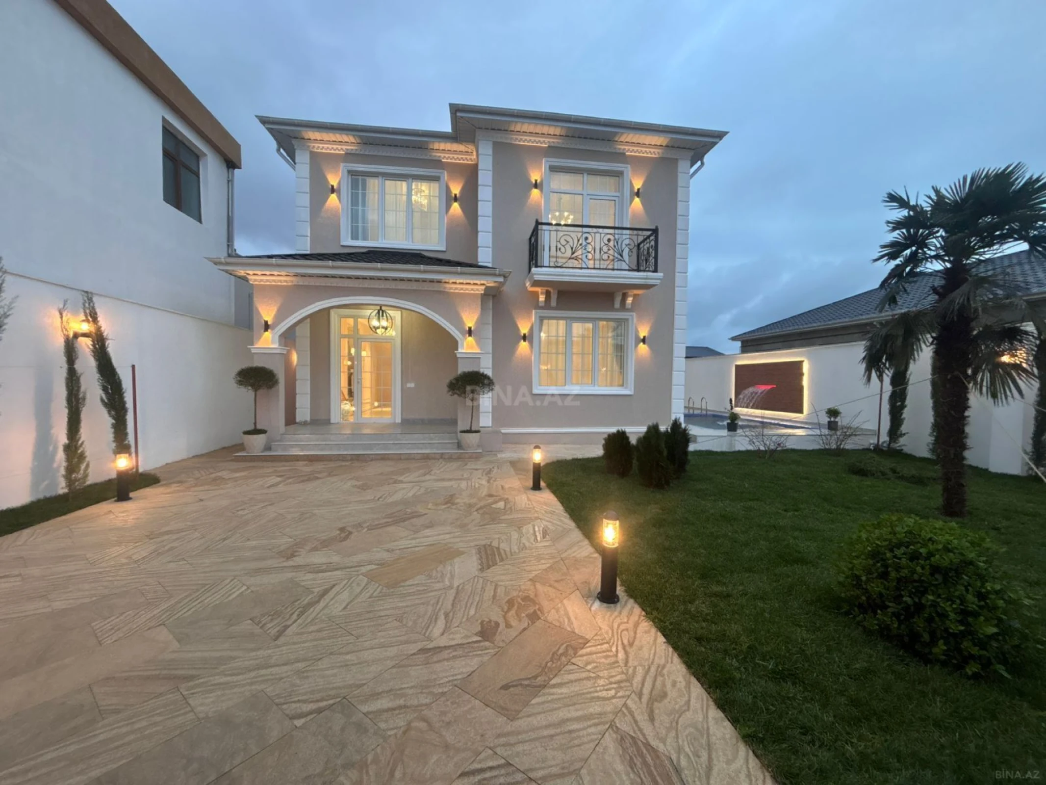 Satılır 4 otaqlı həyət evi 180 m²