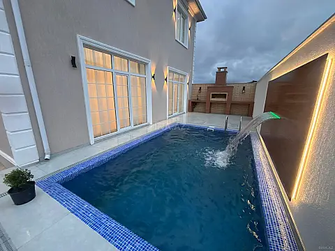 Satılır 4 otaqlı həyət evi 180 m²