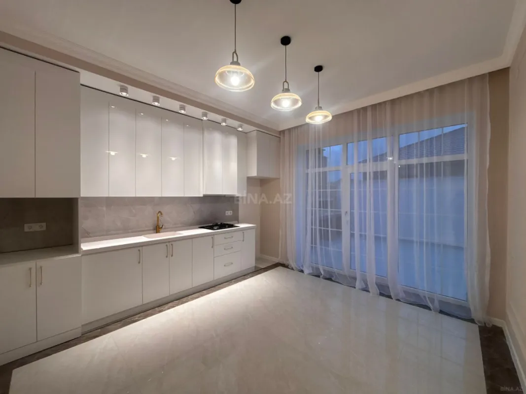Satılır 4 otaqlı həyət evi 180 m²