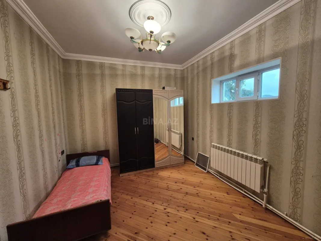 Satılır 5 otaqlı həyət evi 234.6 m²