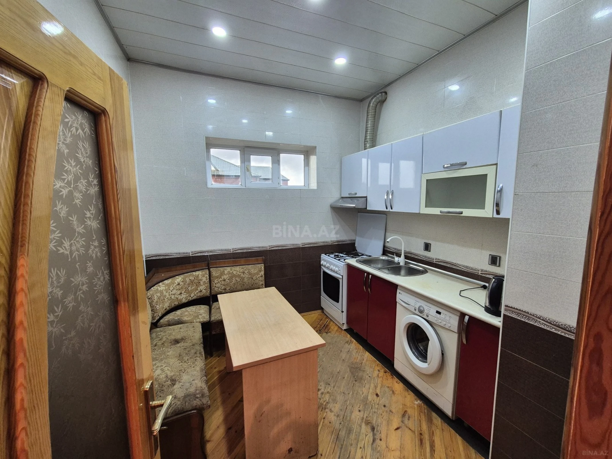 Satılır 5 otaqlı həyət evi 234.6 m²